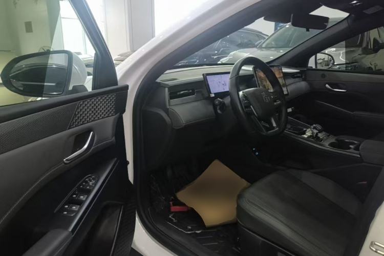 Used BYD Qin PLUS 2025 EV Smart Drive Edition 510KM Leading Model Driver Seat