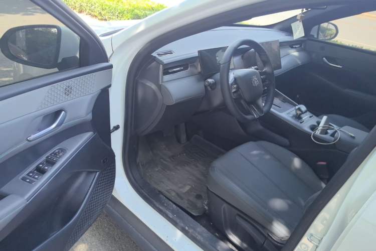 Used BYD Qin PLUS 2025 DM-i Smart Drive 55KM Leading Model Driver Seat