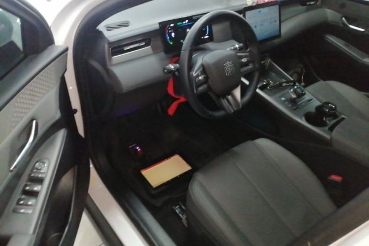 Used BYD Qin PLUS 2025 DM-i Smart Drive 55KM Leading Model Driver Seat