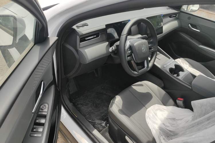 Used BYD Qin PLUS  Driver Seat