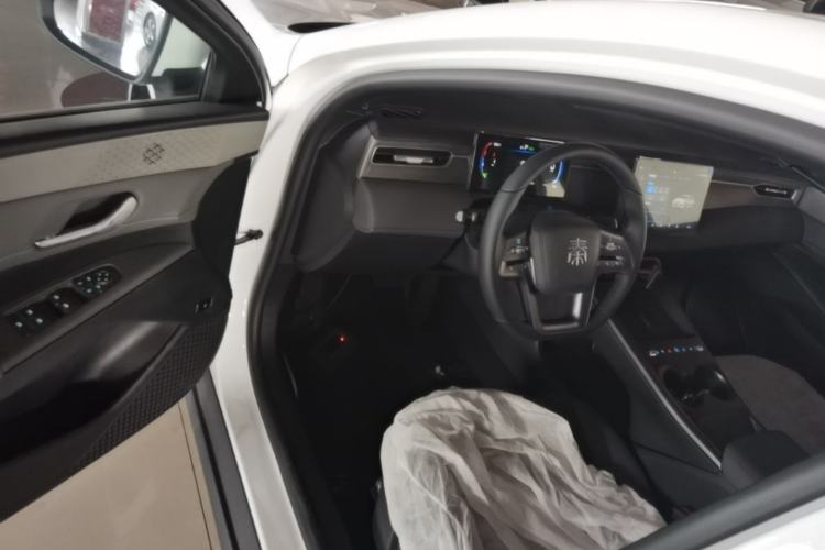 Used BYD Qin PLUS  Driver Seat