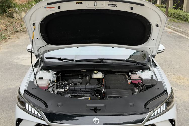 Used BYD Qin PLUS 2025 DM-i Smart Drive 55KM Leading Model Engine Bay