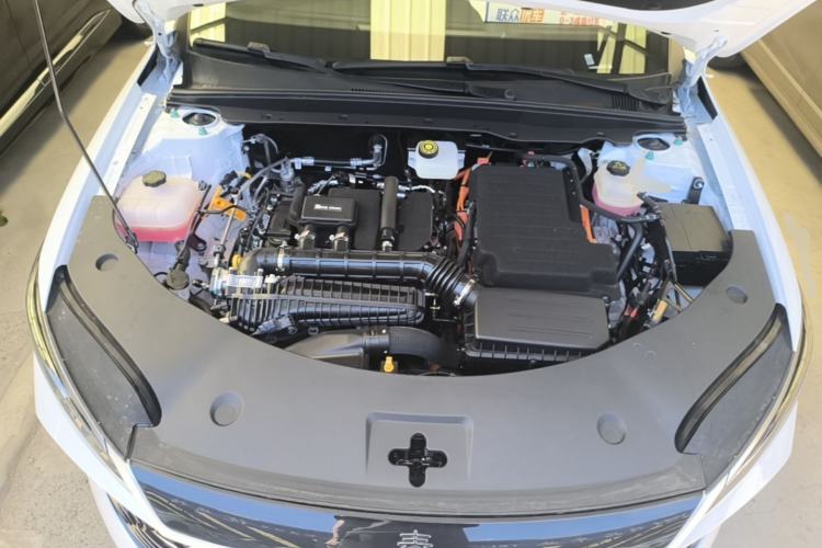 Used BYD Qin PLUS 2025 DM-i Smart Drive 55KM Leading Model Engine Bay