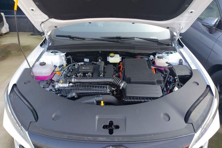 Used BYD Qin PLUS 2025 DM-i Smart Drive 55KM Leading Model Engine Bay