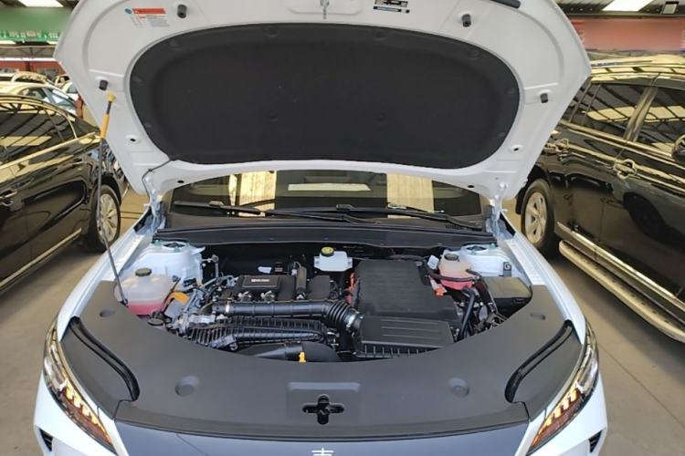 Used BYD Qin PLUS 2025 DM-i Smart Drive 55KM Leading Model Engine Bay