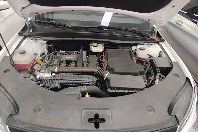 Used BYD Qin PLUS 2025 DM-i Smart Drive 120KM Superior Model Engine Bay