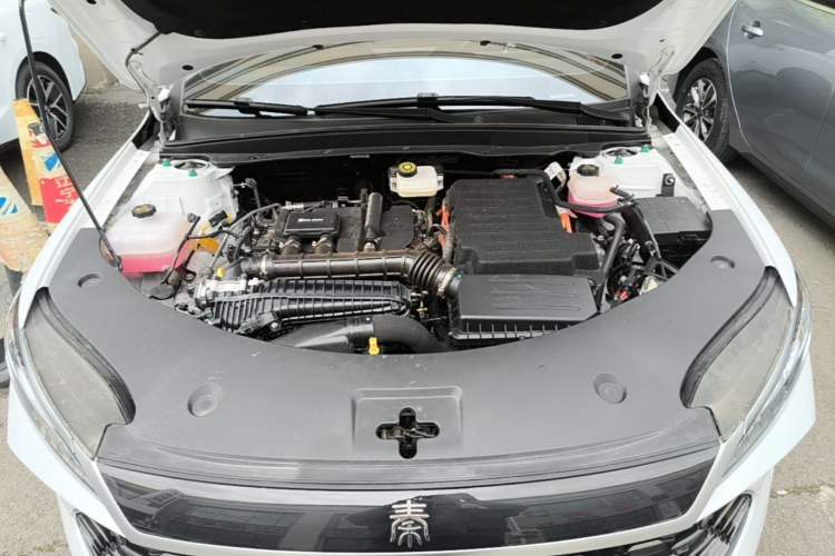 Used BYD Qin PLUS 2025 DM-i Smart Drive 55KM Leading Model Engine Bay