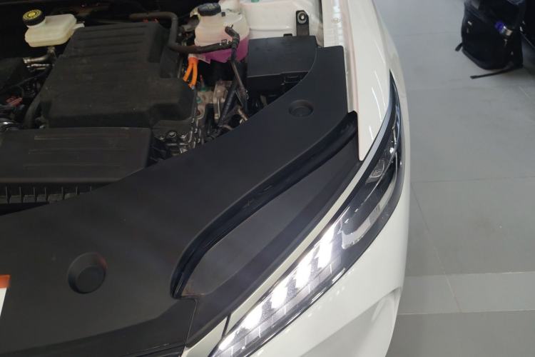 Used BYD Qin PLUS 2025 DM-i Smart Drive 120KM Superior Model Engine Bay Left