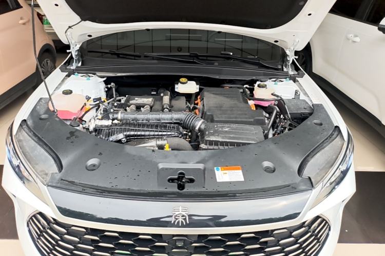 Used BYD Qin PLUS 2025 DM-i Smart Drive 120KM Superior Model Engine Bay