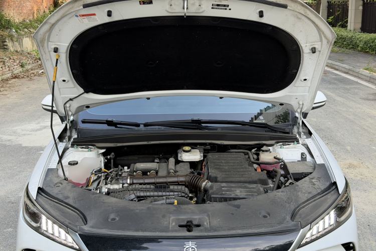 Used BYD Qin PLUS 2025 DM-i Smart Drive 55KM Leading Model Engine Bay