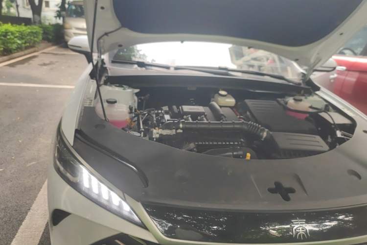 Used BYD Qin PLUS 2025 DM-i Smart Drive 55KM Leading Model Engine Bay Right