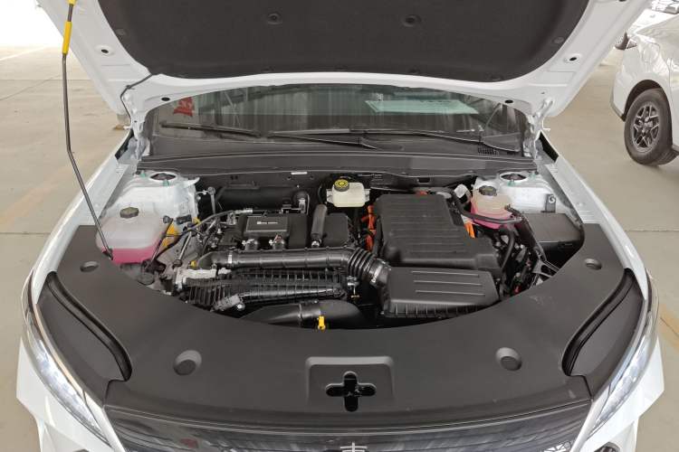 Used BYD Qin PLUS 2025 DM-i Smart Drive 55KM Leading Model Engine Bay
