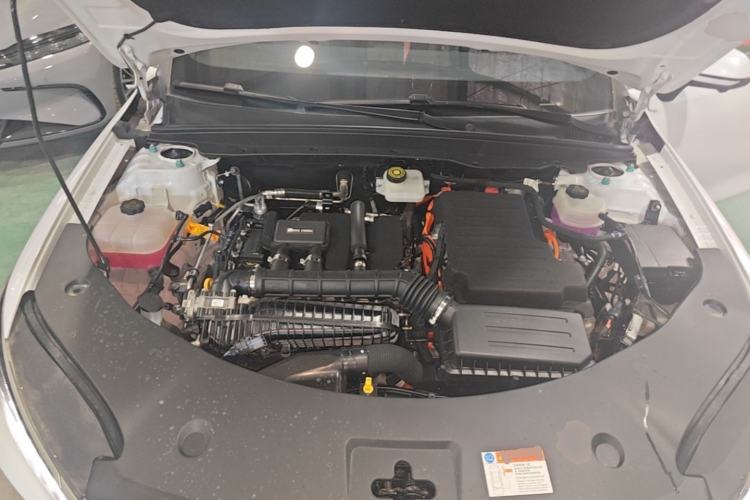 Used BYD Qin PLUS 2025 DM-i Smart Drive 120KM Superior Model Engine Bay
