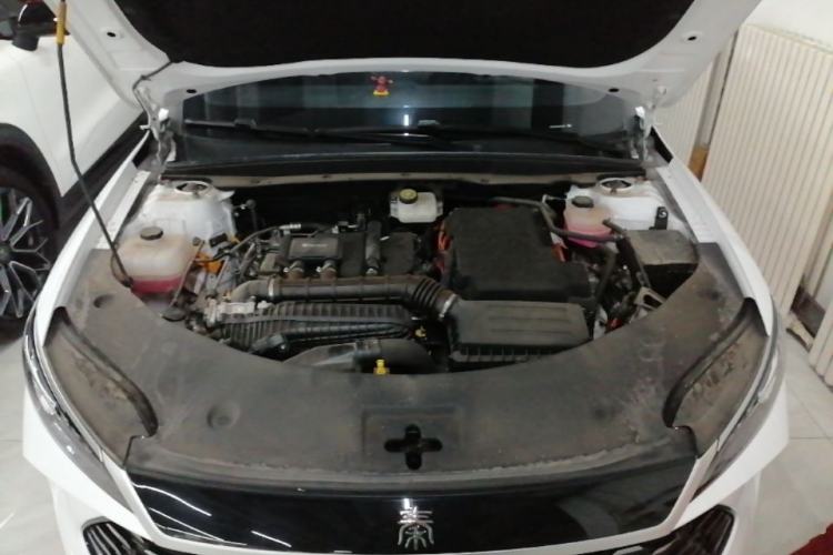 Used BYD Qin PLUS 2025 DM-i Smart Drive 55KM Leading Model Engine Bay