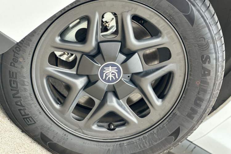 Used BYD Qin PLUS 2025 DM-i Smart Drive 55KM Leading Model Exterior 11