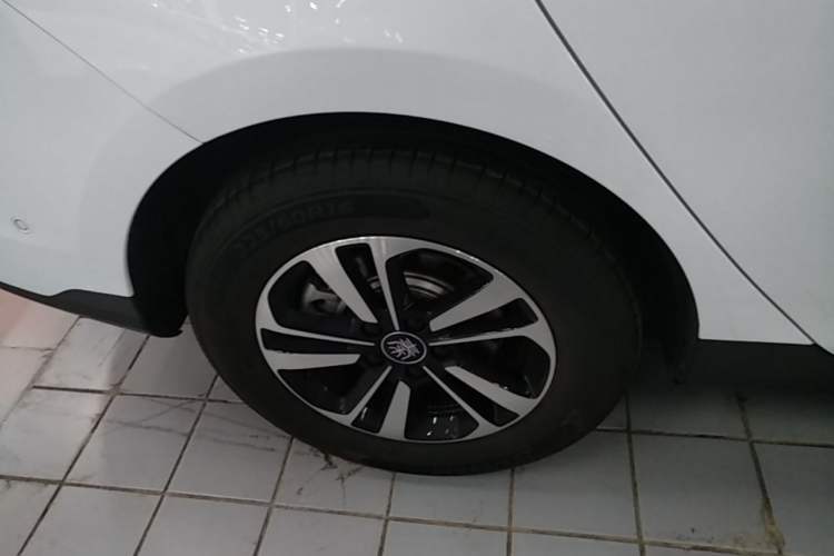 Used BYD Qin PLUS 2025 DM-i Smart Drive 120KM Superior Model Exterior 5