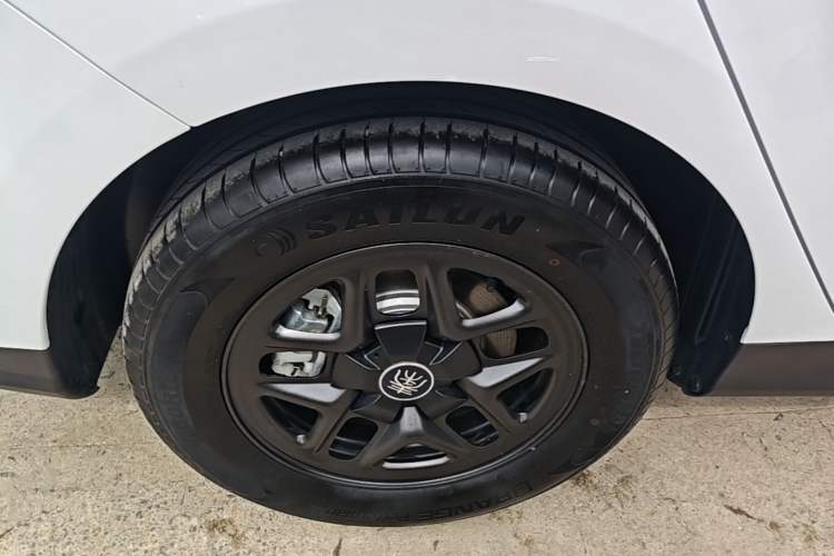 Used BYD Qin PLUS 2025 DM-i Smart Drive 55KM Leading Model Exterior 5