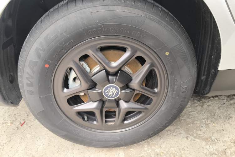 Used BYD Qin PLUS 2025 DM-i Smart Drive 55KM Leading Model Exterior 5