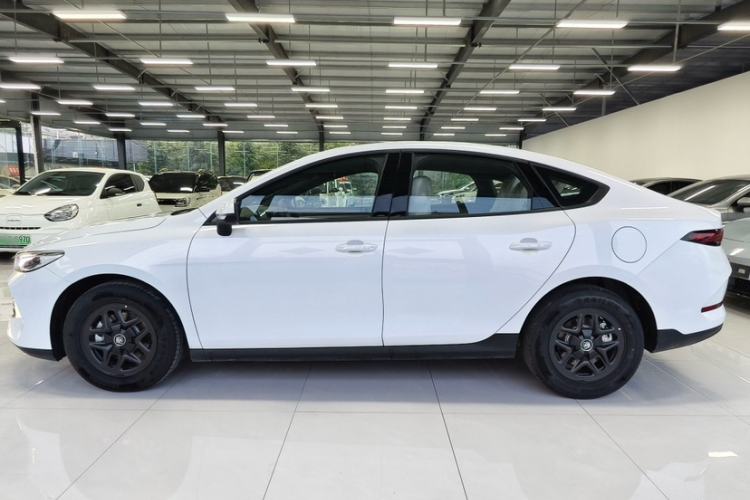 Used BYD Qin PLUS 2025 DM-i Smart Drive 55KM Leading Model Exterior 5