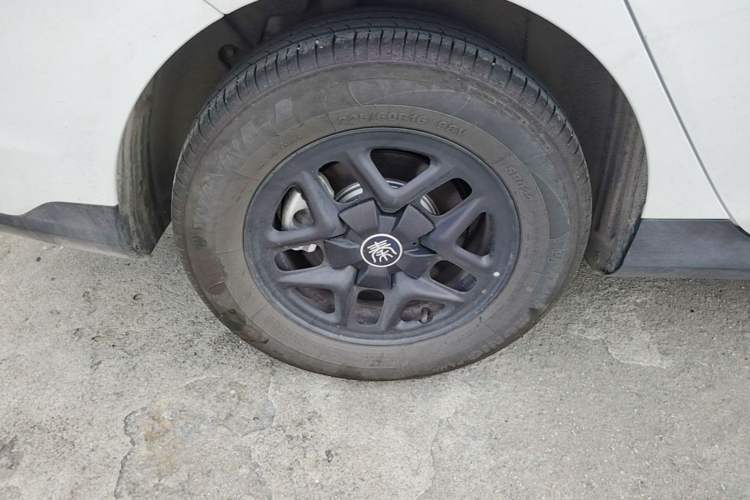 Used BYD Qin PLUS 2025 DM-i Smart Drive 55KM Leading Model Exterior 5