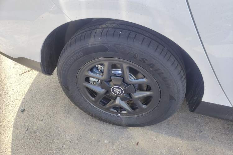 Used BYD Qin PLUS 2025 DM-i Smart Drive 55KM Leading Model Exterior 5