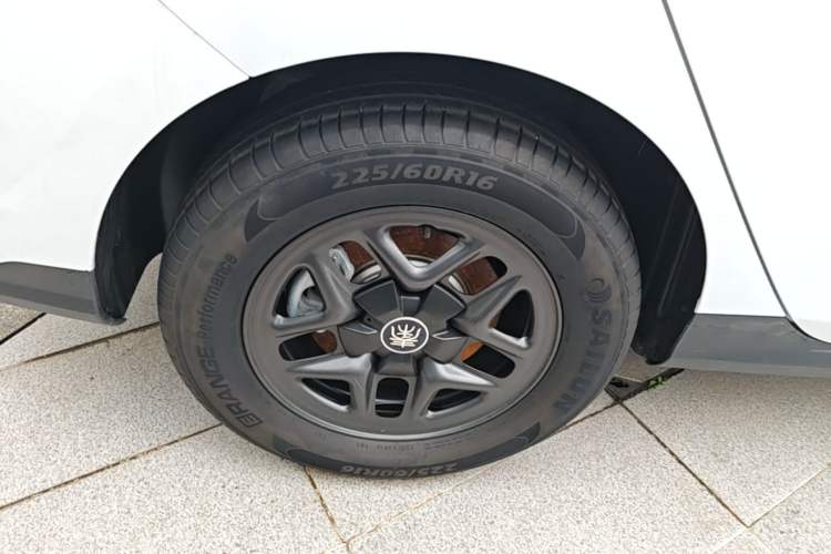 Used BYD Qin PLUS 2025 DM-i Smart Drive 55KM Leading Model Exterior 5