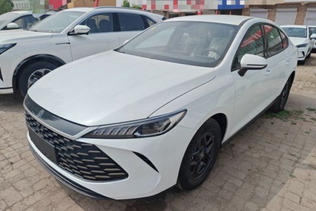 Used BYD Qin PLUS 2025 DM-i Smart Drive 55KM Leading Model