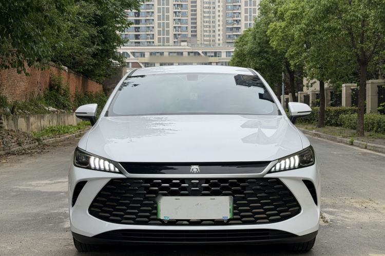 Used BYD Qin PLUS 2025 DM-i Smart Drive 55KM Leading Model Front