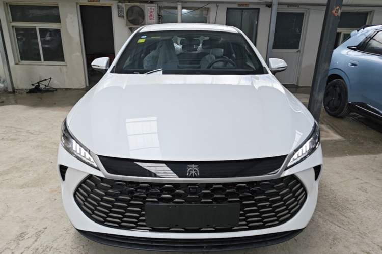 Used BYD Qin PLUS  Front