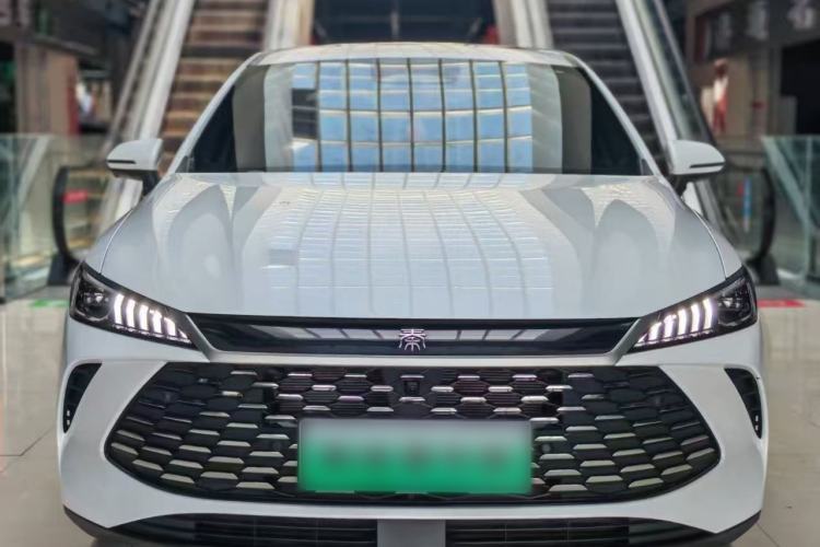 Used BYD Qin PLUS 2025 DM-i Smart Drive 55KM Beyond Model Front