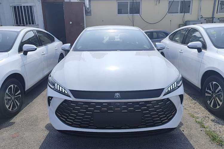 Used BYD Qin PLUS  Front