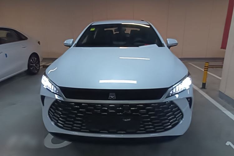 Used BYD Qin PLUS  Front