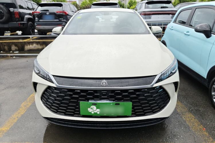 Used BYD Qin PLUS  Front