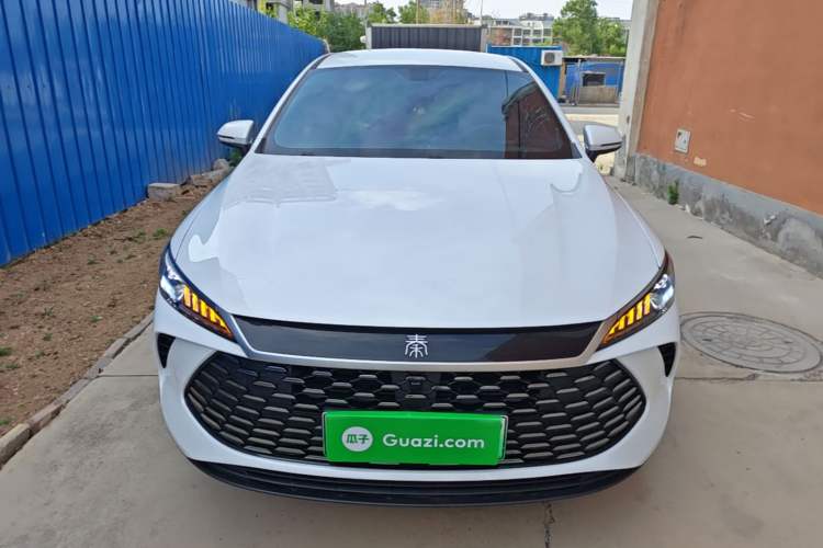 Used BYD Qin PLUS 2025 DM-i Smart Drive 55KM Leading Model Front