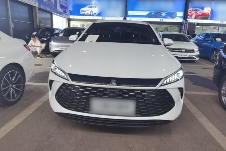 Used BYD Qin PLUS  Front