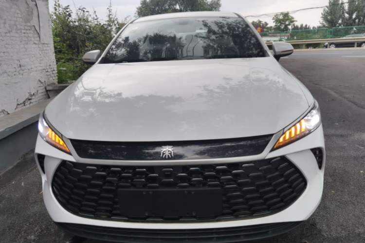 Used BYD Qin PLUS  Front