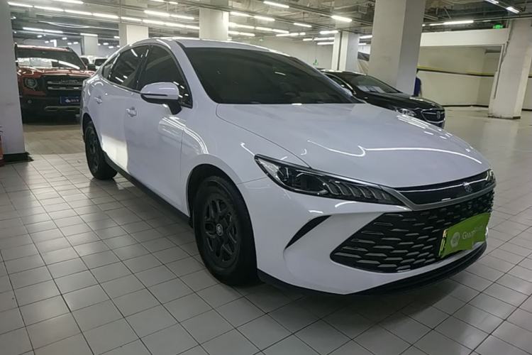 Used BYD Qin PLUS 2025 DM-i Smart Drive 55KM Leading Model Front Right 45 Deg
