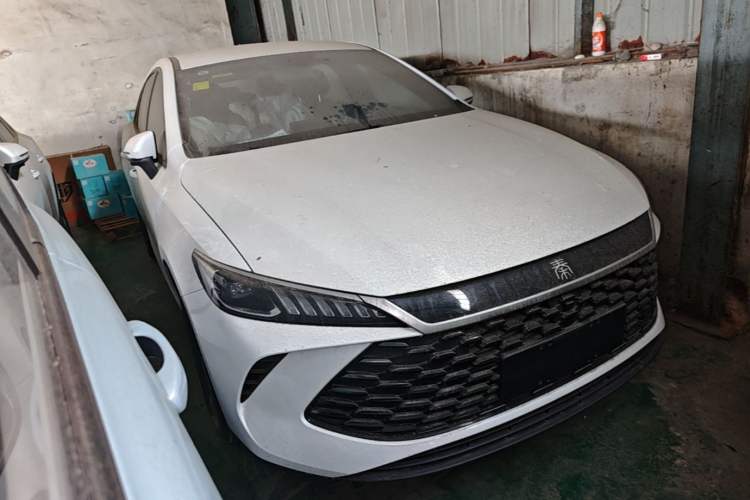 Used BYD Qin PLUS  Front Right 45 Deg