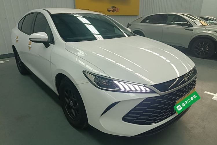 Used BYD Qin PLUS 2025 DM-i Smart Drive 55KM Leading Model Front Right 45 Deg