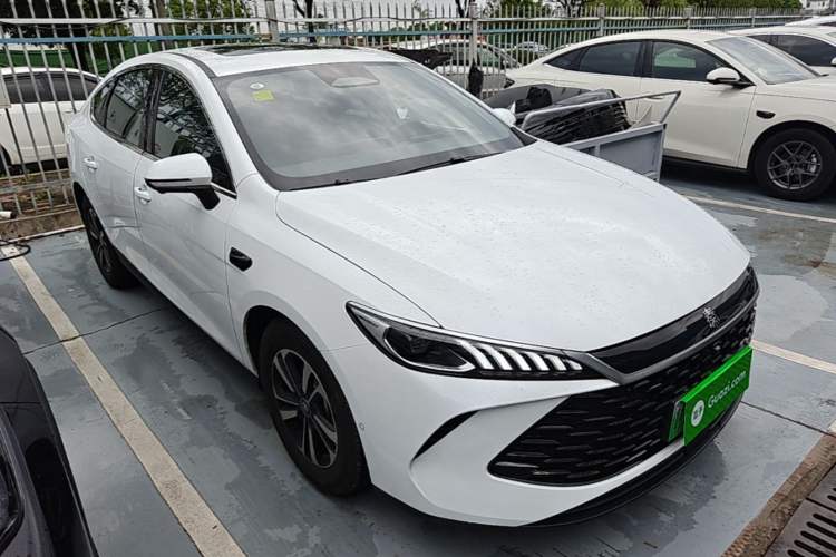 Used BYD Qin PLUS 2025 DM-i Smart Drive 55KM Beyond Model Front Right 45 Deg