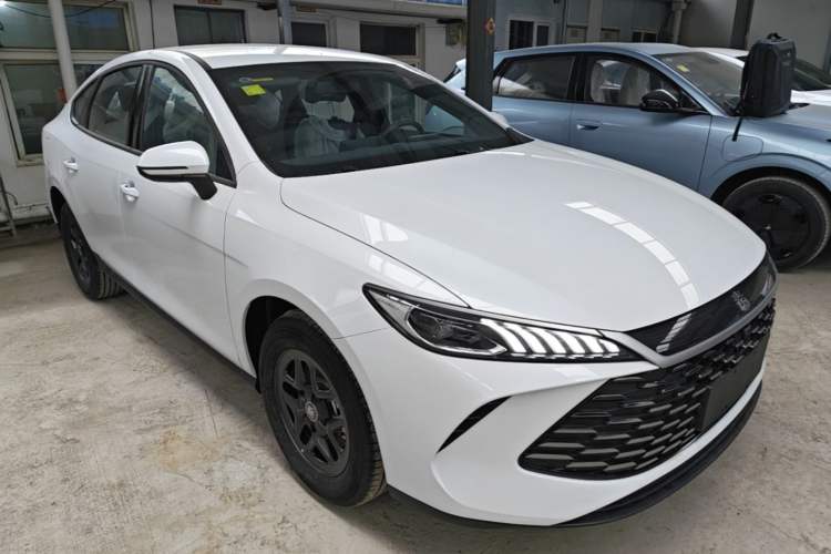 Used BYD Qin PLUS  Front Right 45 Deg
