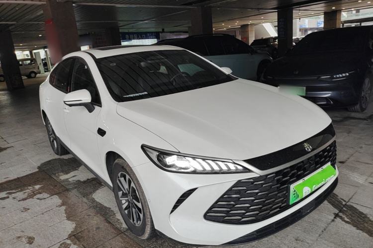 Used BYD Qin PLUS 2025 DM-i Smart Drive 120KM Superior Model Front Right 45 Deg