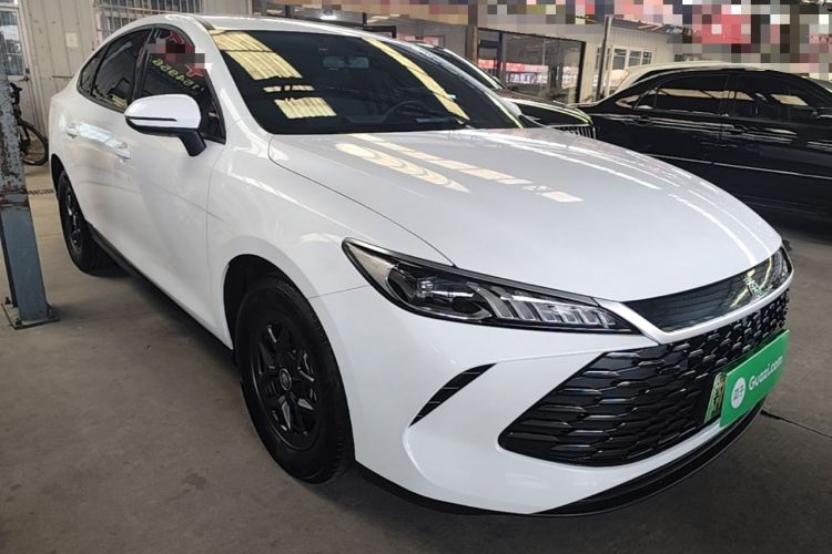 Used BYD Qin PLUS 2025 DM-i Smart Drive 55KM Leading Model Front Right 45 Deg