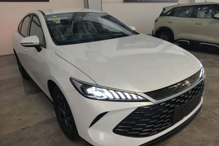Used BYD Qin PLUS  Front Right 45 Deg