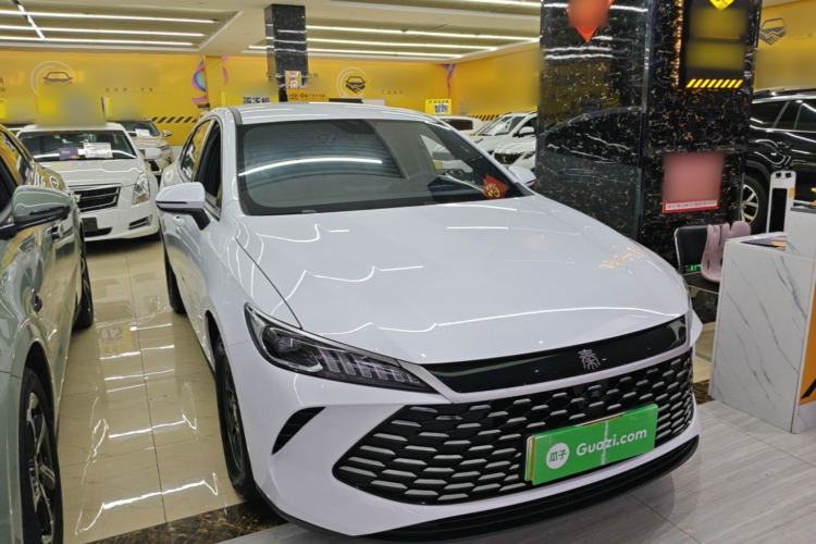 Used BYD Qin PLUS 2025 DM-i Smart Drive 55KM Leading Model Front Right 45 Deg