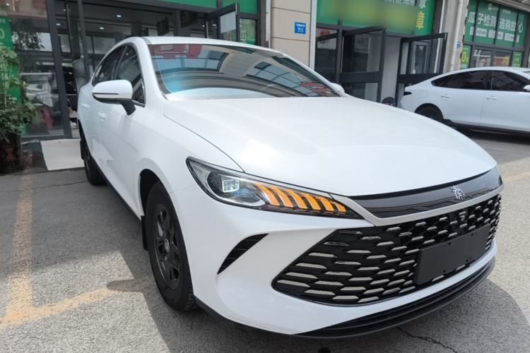 Used BYD Qin PLUS 2025 DM-i Smart Drive 55KM Leading Model Front Right 45 Deg
