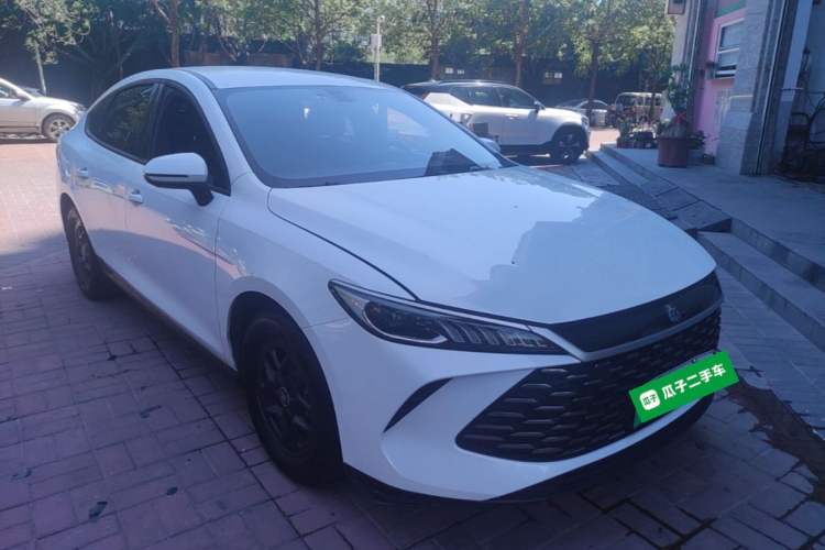 Used BYD Qin PLUS 2025 DM-i Smart Drive 55KM Leading Model Front Right 45 Deg