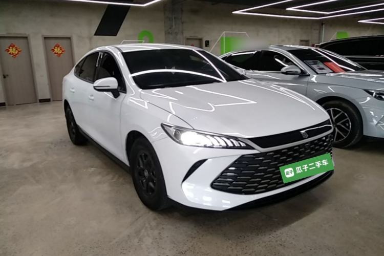 Used BYD Qin PLUS 2025 DM-i Smart Drive 55KM Leading Model Front Right 45 Deg