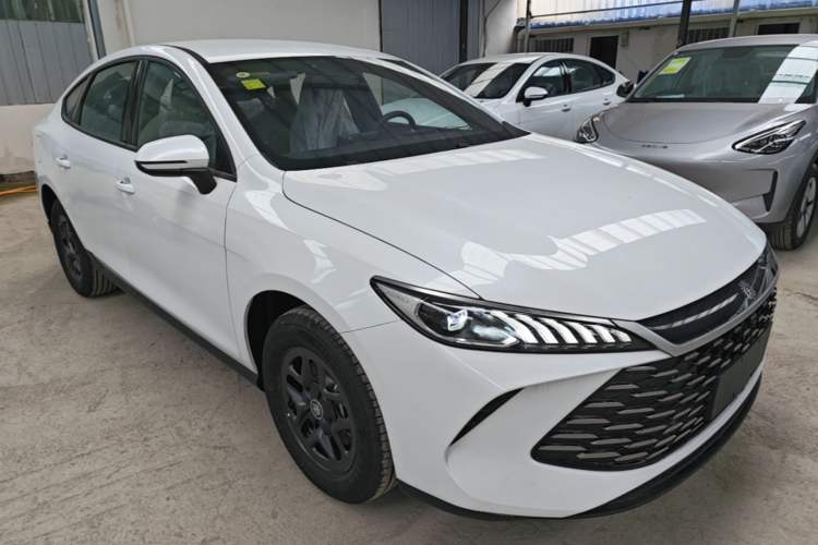 Used BYD Qin PLUS  Front Right 45 Deg