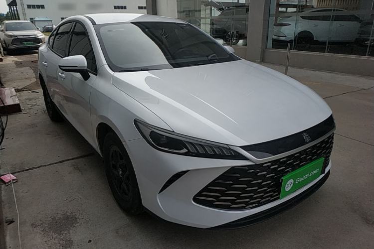 Used BYD Qin PLUS 2025 DM-i Smart Drive 55KM Leading Model Front Right 45 Deg